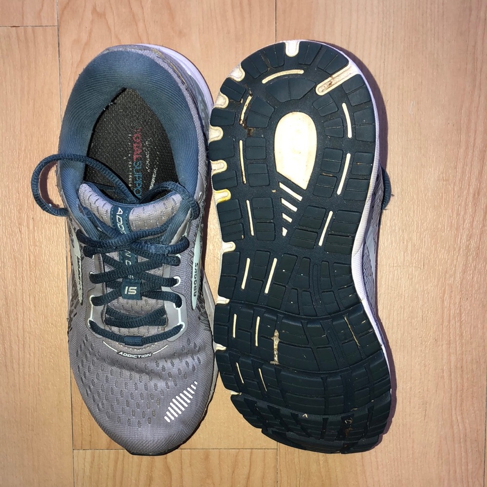 Brooks Addiction Gts Athletic Sneakers View 4